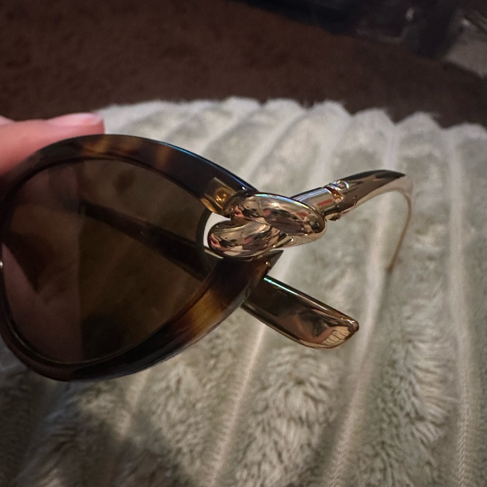 Bottega Veneta Knot Cat Eye Sunglasses - Picture 2 of 13